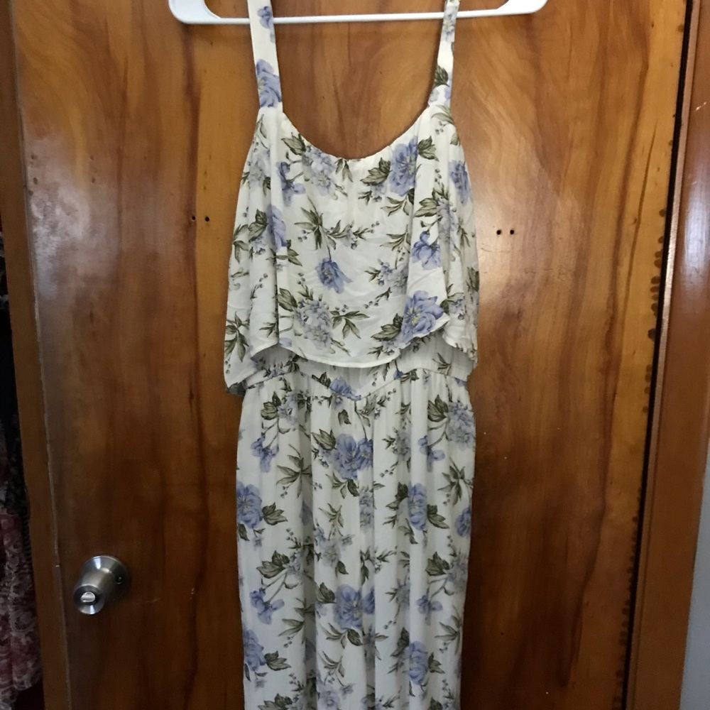 White floral jumpsuit pant outfit